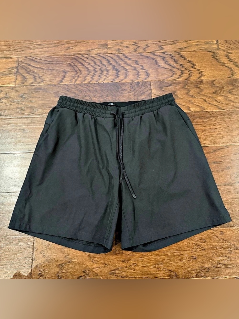 Lululemon Pool Shorts Men Large 7" Black Classic Mesh Liner Swim Trunks LM7AWWS